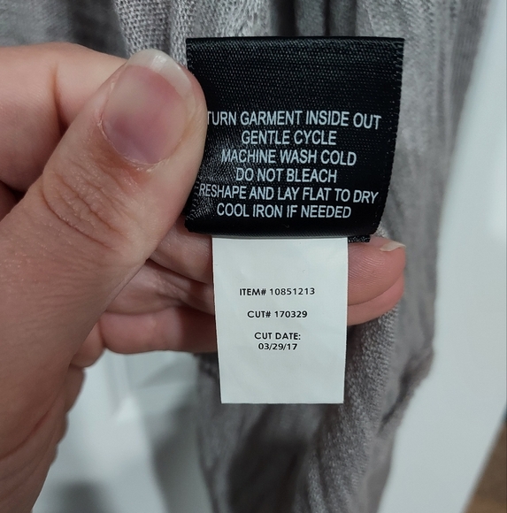 Torrid Taupe Slub Cardigan Drape Front Sweater in Size 3 /22-24 - Picture 10 of 11